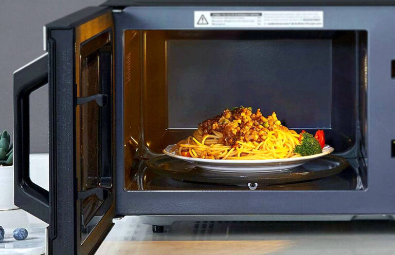 Is a Cracked Microwave Door Dangerous